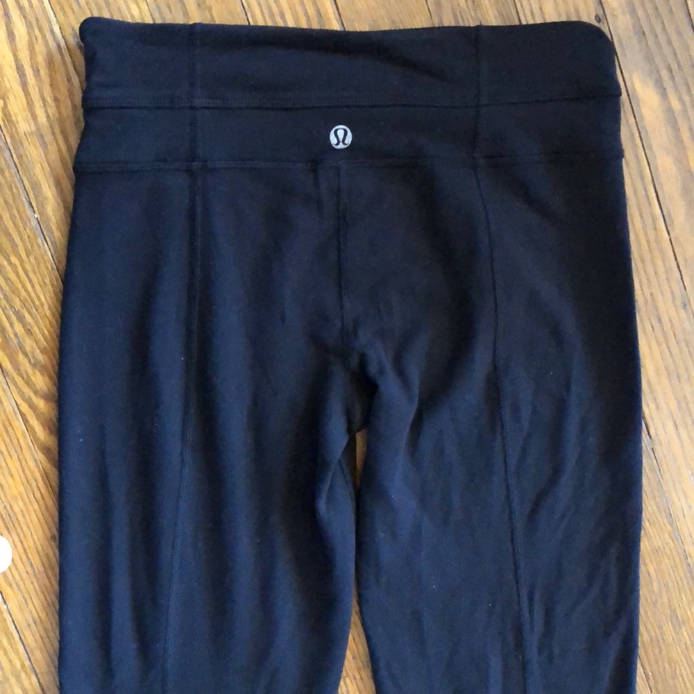 Lululemon flare yoga pants size 2 (inseam 32 in.)